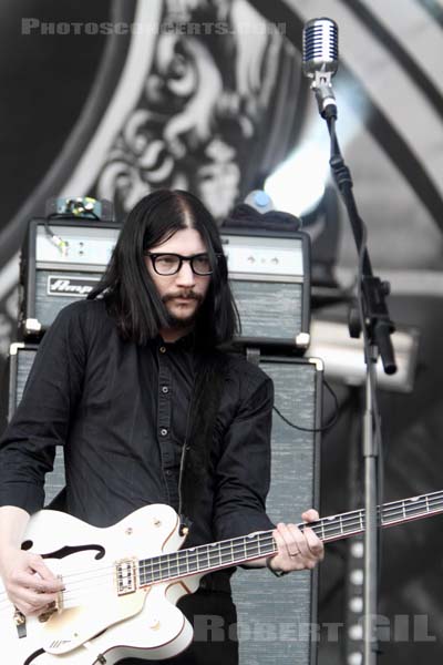 THE DEAD WEATHER - 2010-07-02 - BELFORT - Presqu'ile du Malsaucy - Jack Michael Lawrence